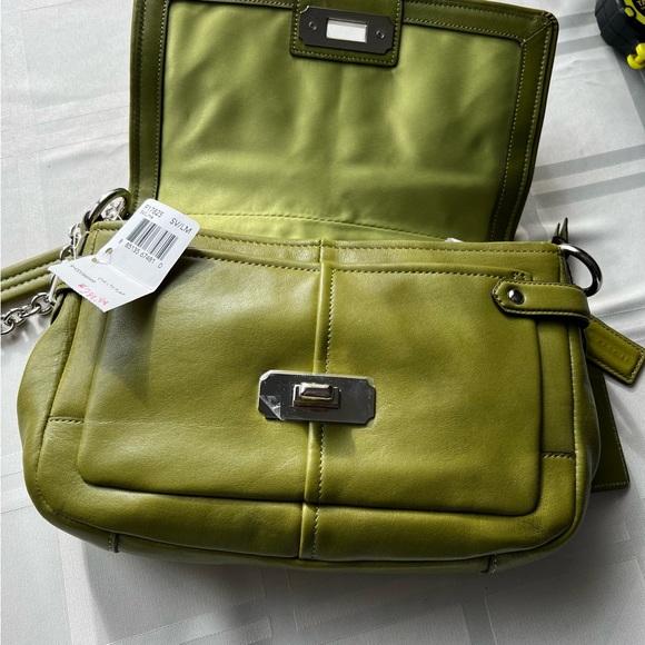 NWT Coach Leather Chelsea Flap Purse -FREE SHIPPING! - Picture 5 of 10